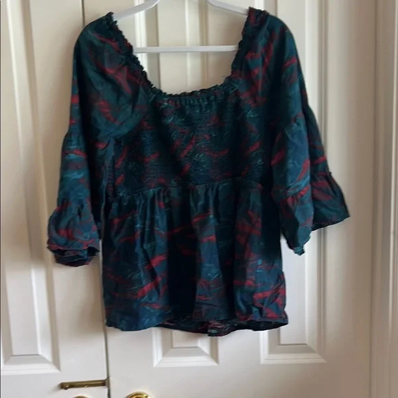 ❤️ 3 for $15. Terra & Sky Green Bell Sleeve Ruffled Blouse - Picture 3 of 3